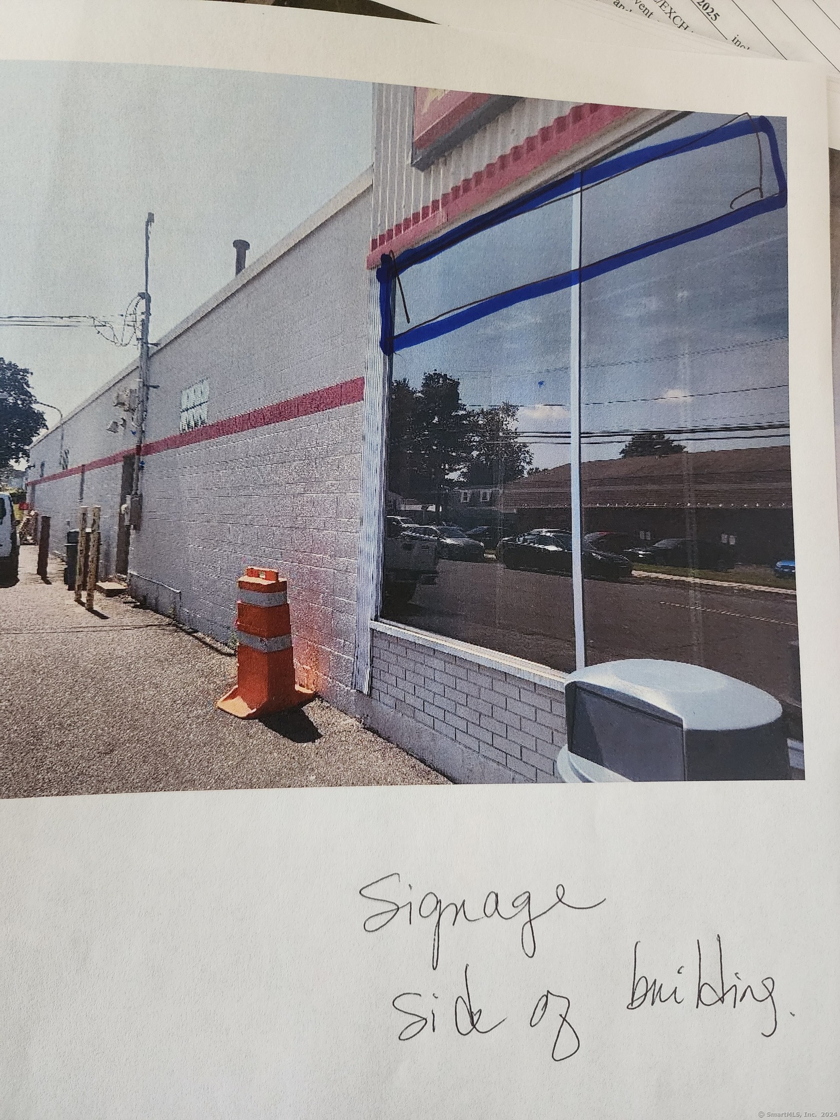 Looking for a high traffic count for your business, look no more! Very busy Farmington Ave (Rt.6) is a shoppers meca! This building has housed Advanced Auto for many years but also was split off as retail and a pizza house for many years! There are so many possibilities for this building!