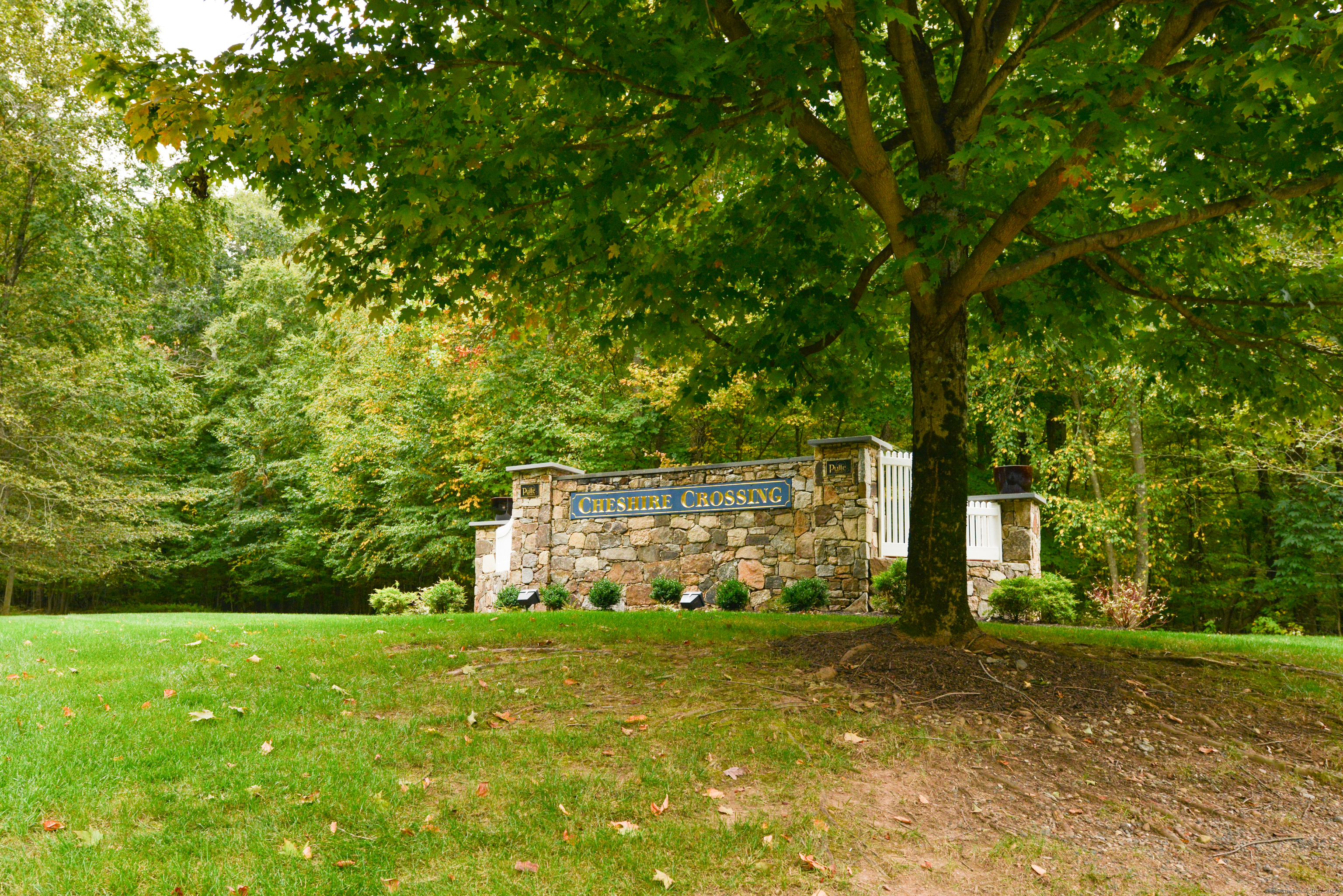 122 Thorn Hollow, Cheshire, Connecticut 06410