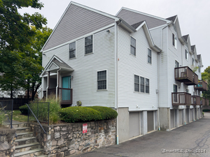 27 Main Street, Unit APT 15