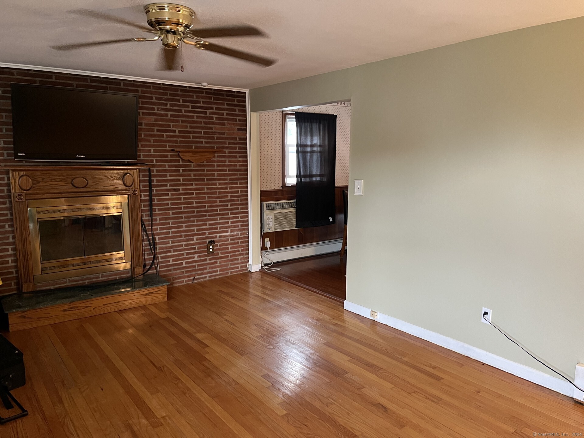 8 Bailey, West Haven, Connecticut 06516