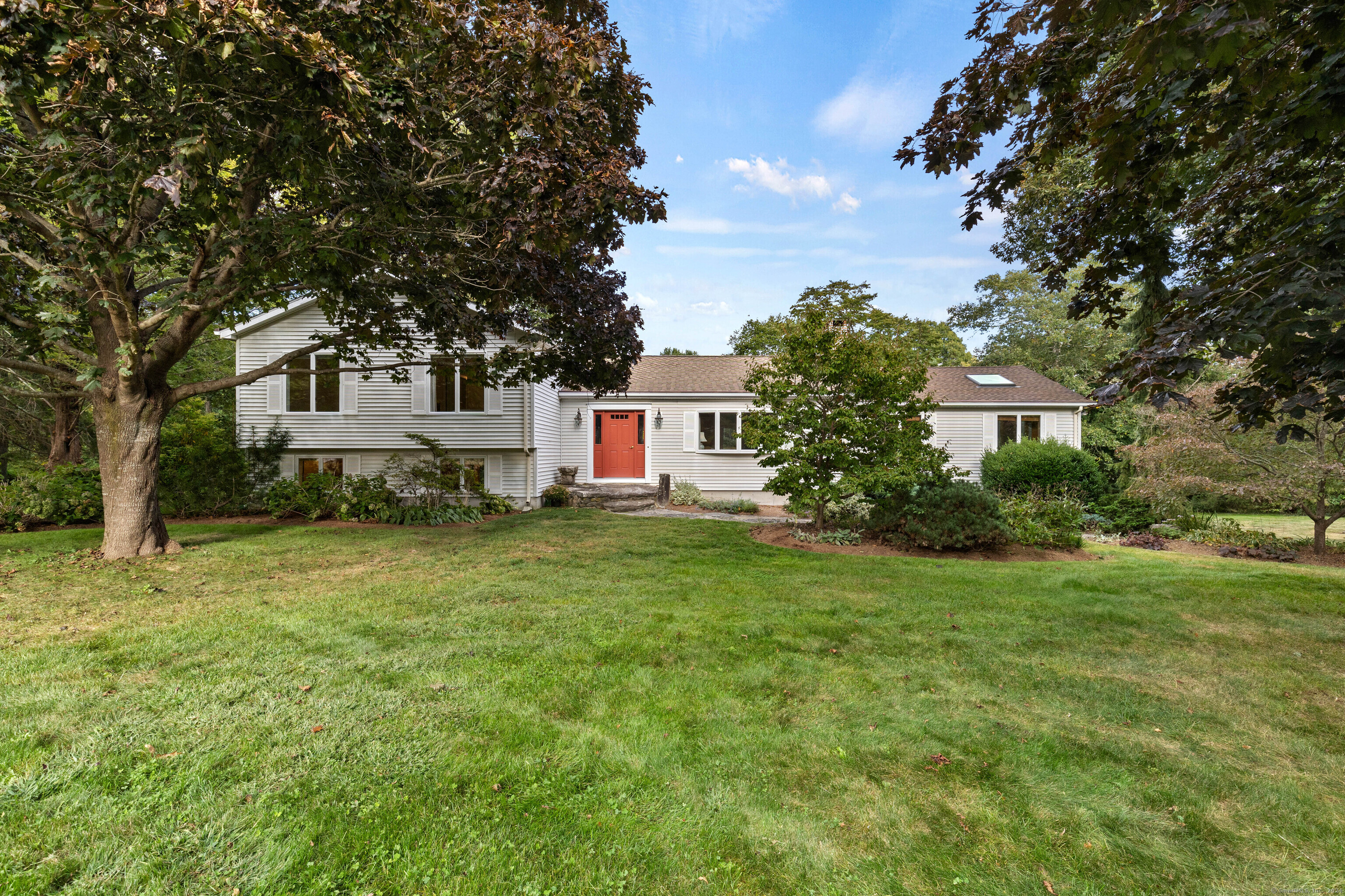 11 Heritage Drive Stonington CT