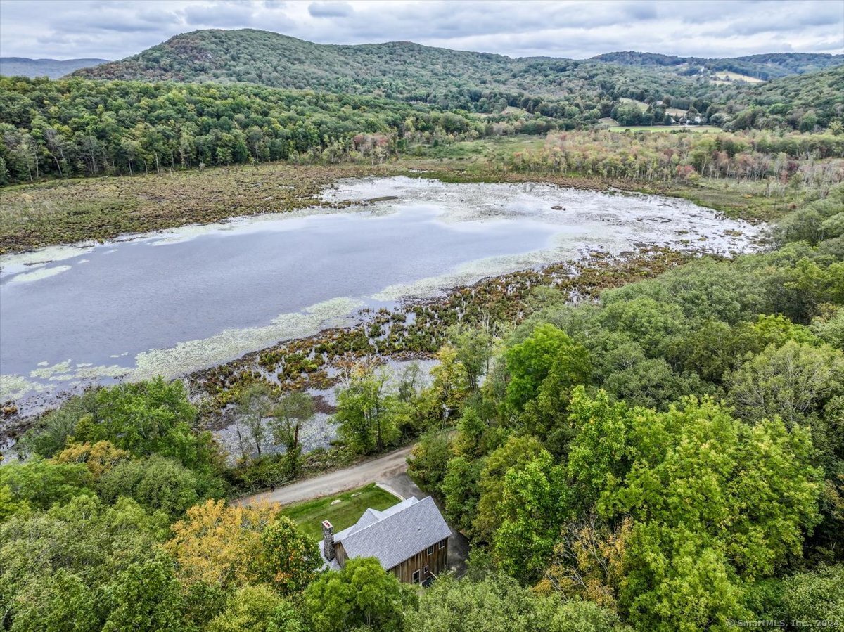 162 Mud Pond, New Milford, Connecticut 06755