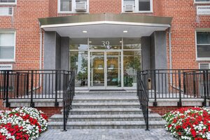 39 Glenbrook Road, Unit 4X