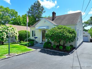 26 Knollwood Avenue