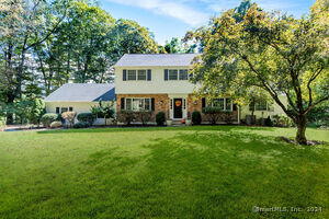 81 Old Easton Turnpike