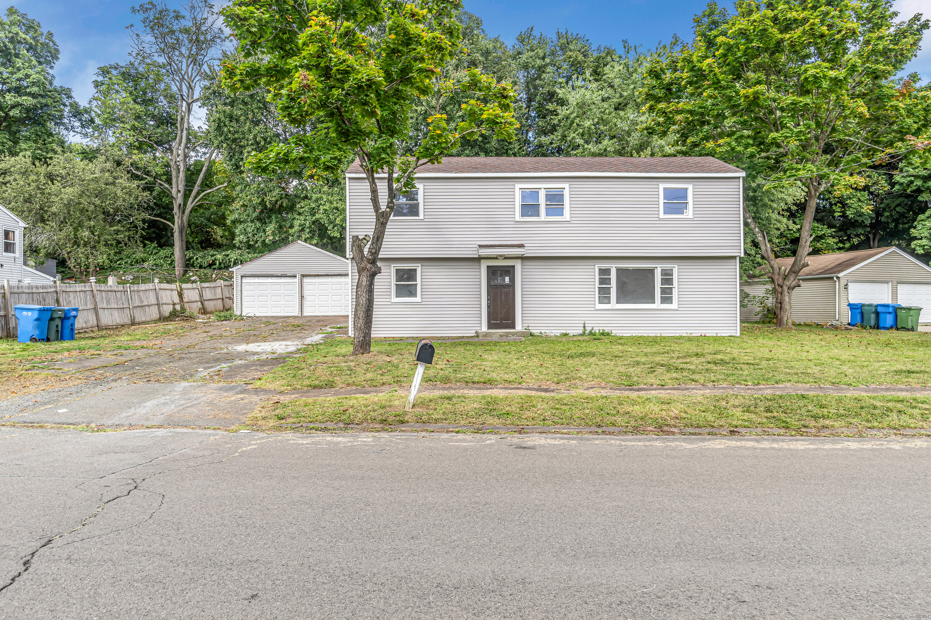 41 Newcastle Drive Hamden CT