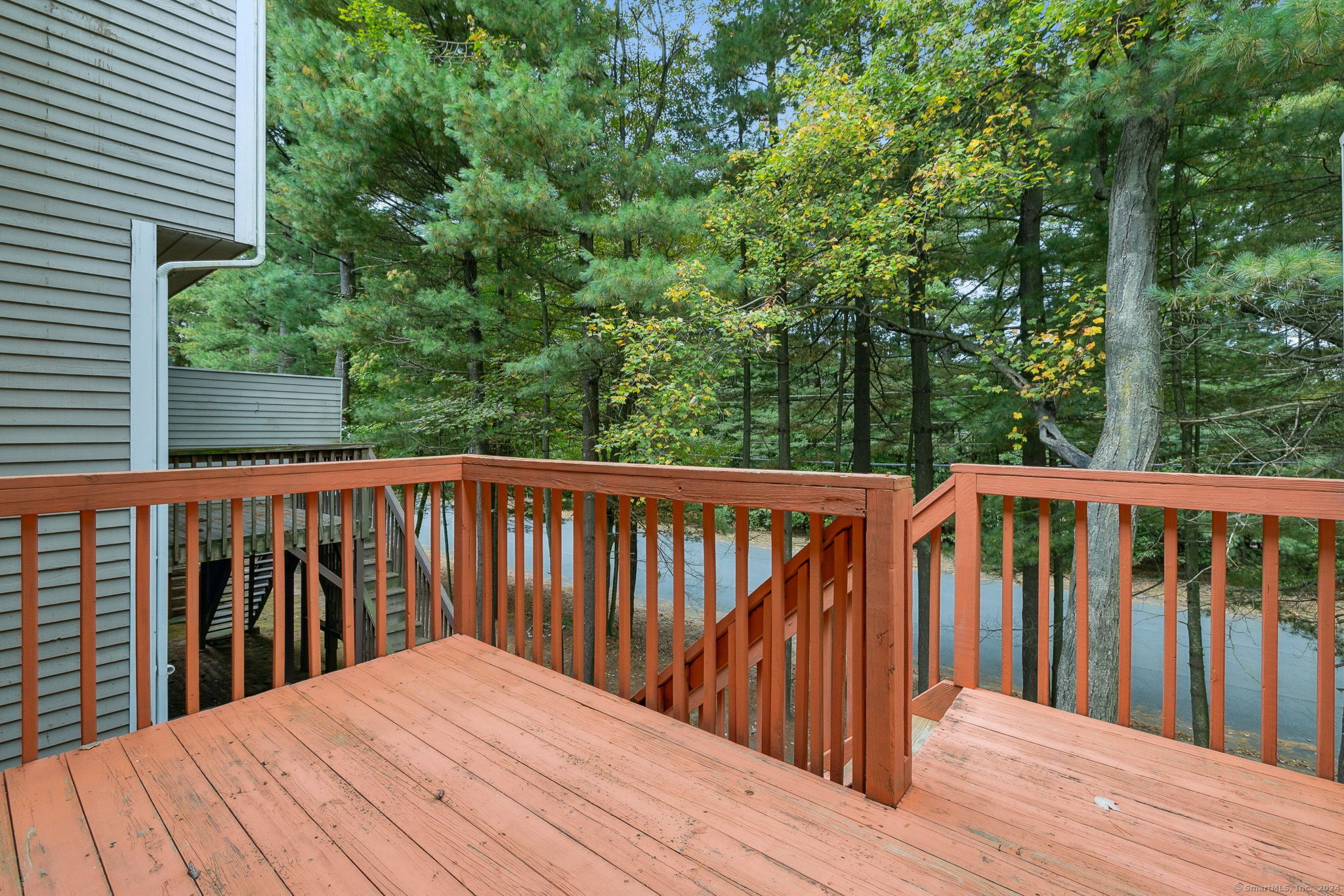 536 Redstone Hill Road Unit APT 16, Bristol, Connecticut 06010 MLS