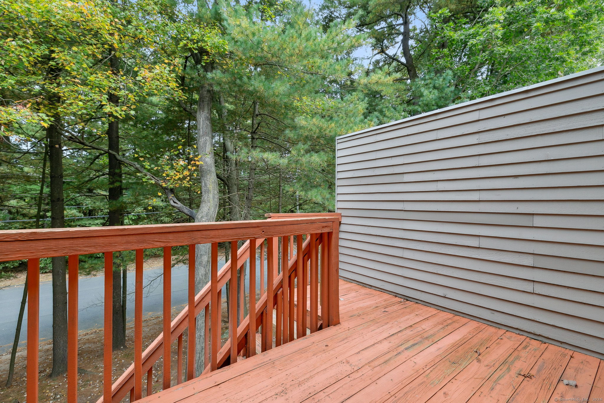 536 Redstone Hill Road Unit APT 16, Bristol, Connecticut 06010 MLS