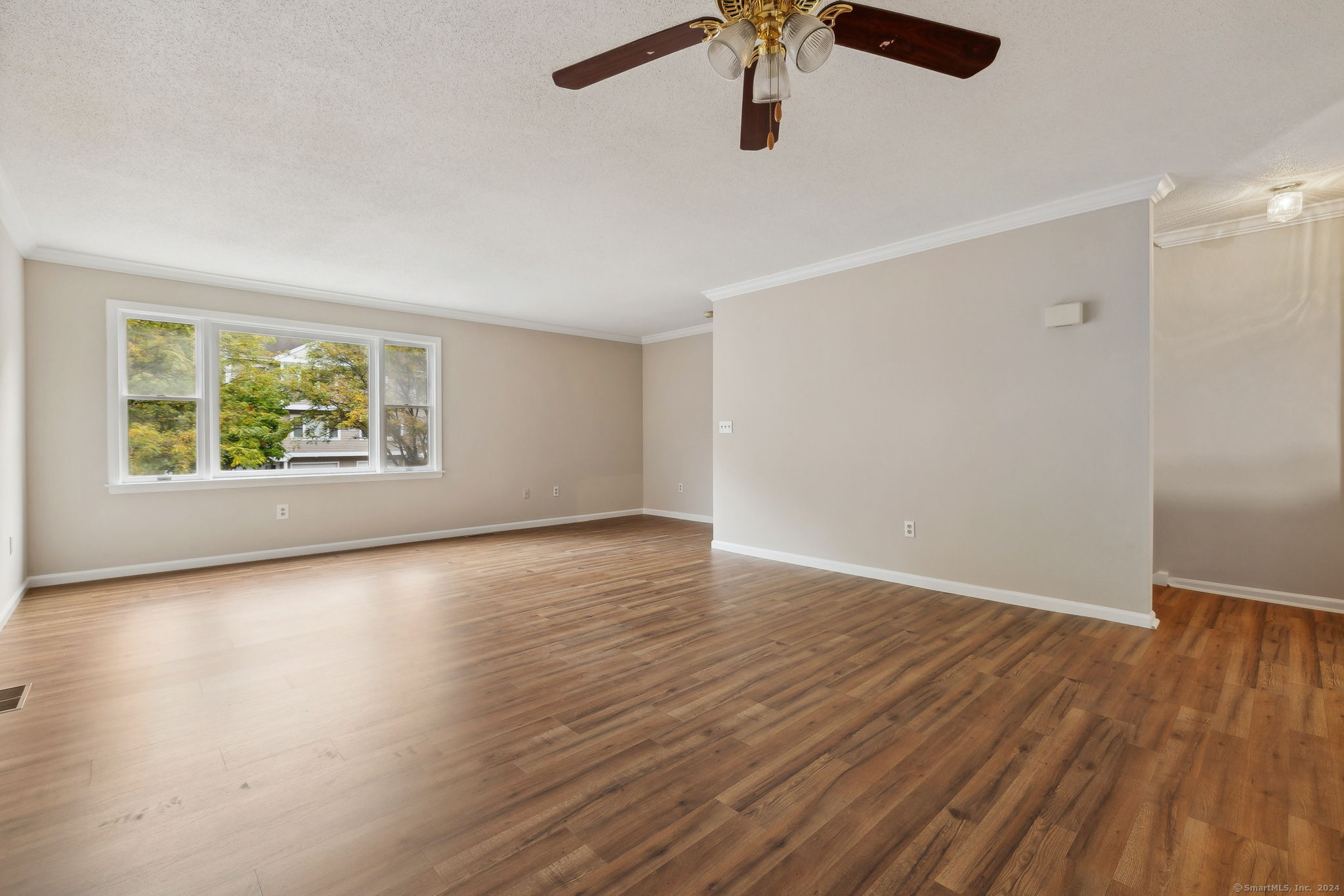 536 Redstone Hill Road Unit APT 16, Bristol, Connecticut 06010 MLS