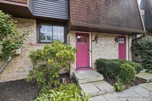 146 Cold Spring Road, Unit 14