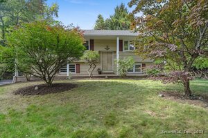 271 Newtown Avenue