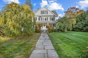 8 Mountain View Avenue