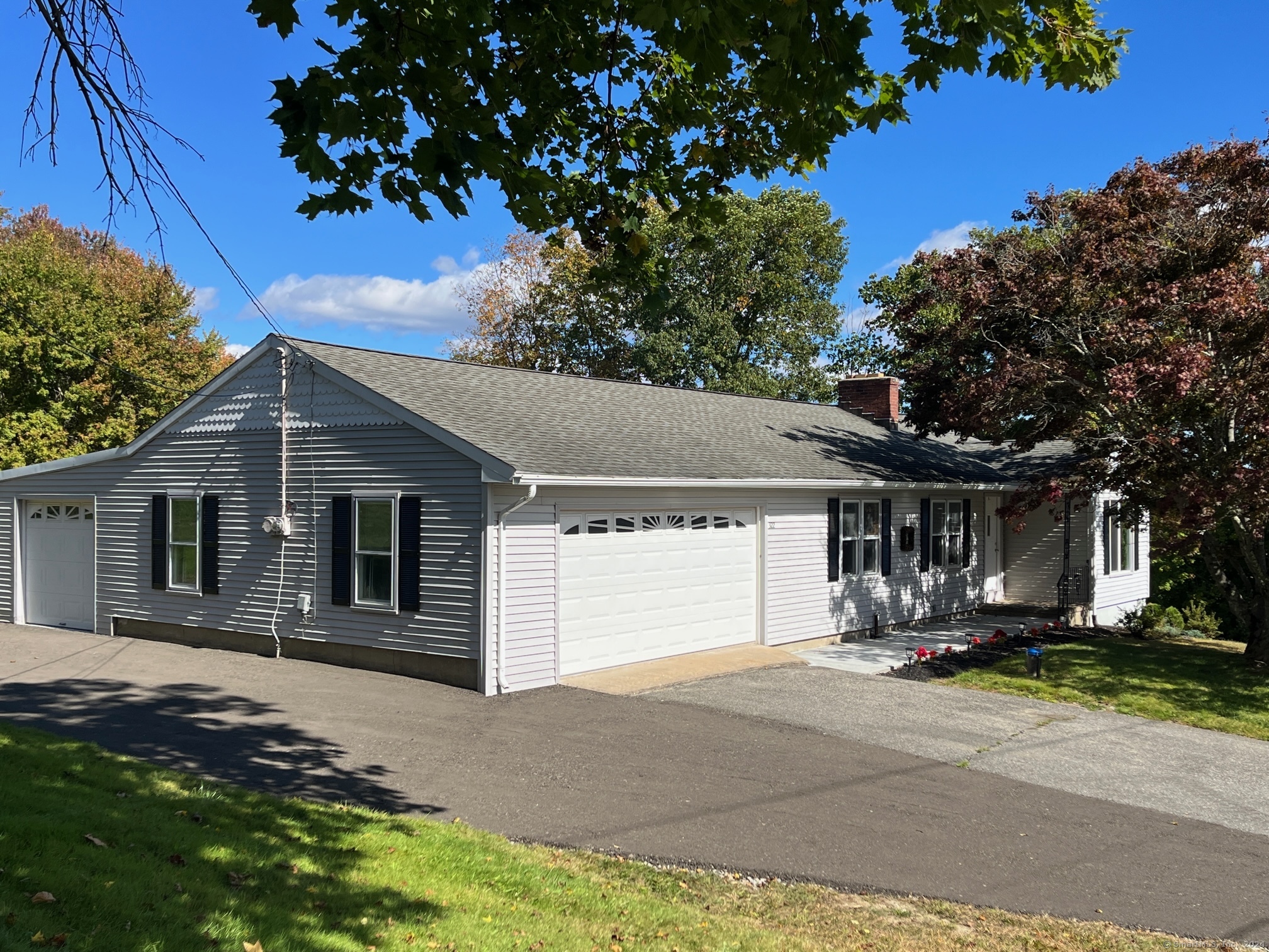 322 Hickory Hill, Thomaston, Connecticut 06787