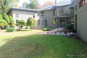 Homes for sale in Canton, CT | 27 Ridge Rd, Canton, CT 06019 | MLS# 170619587