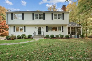 25 Woodbrook Drive