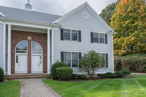 8 Village Drive, Unit 8