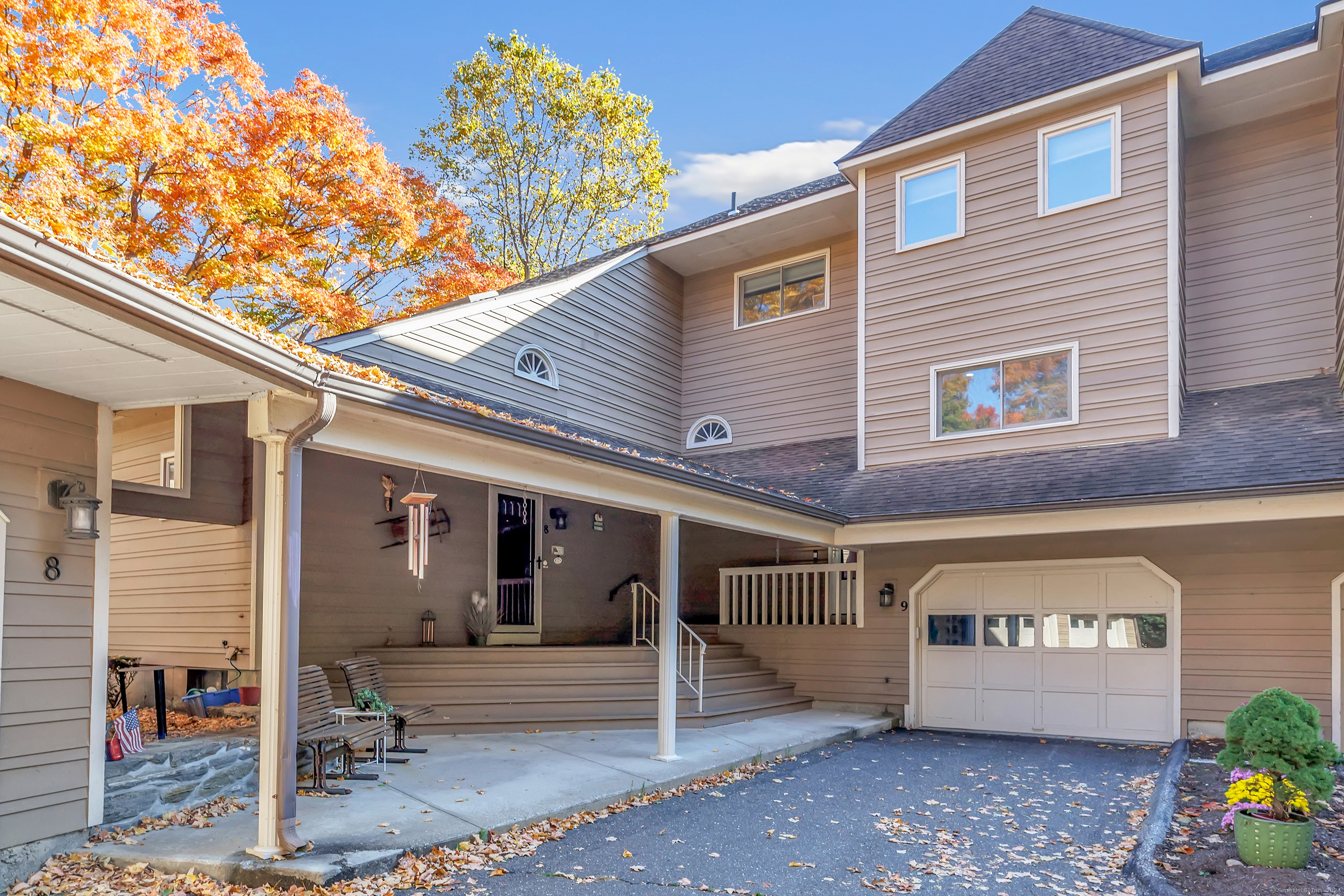 9 Meeting House Lane Shelton CT