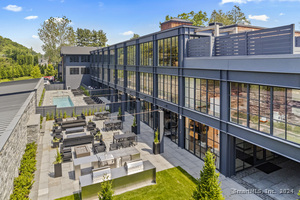 41 Richmondville Avenue, Unit 213