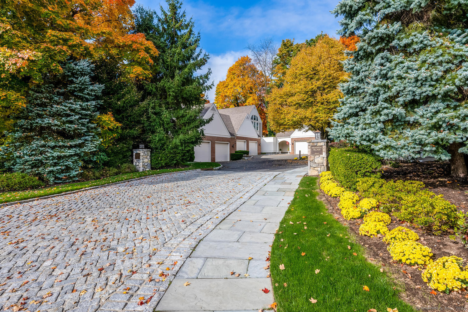 6 Sedgwick Village Lane, Darien, Connecticut photo 1