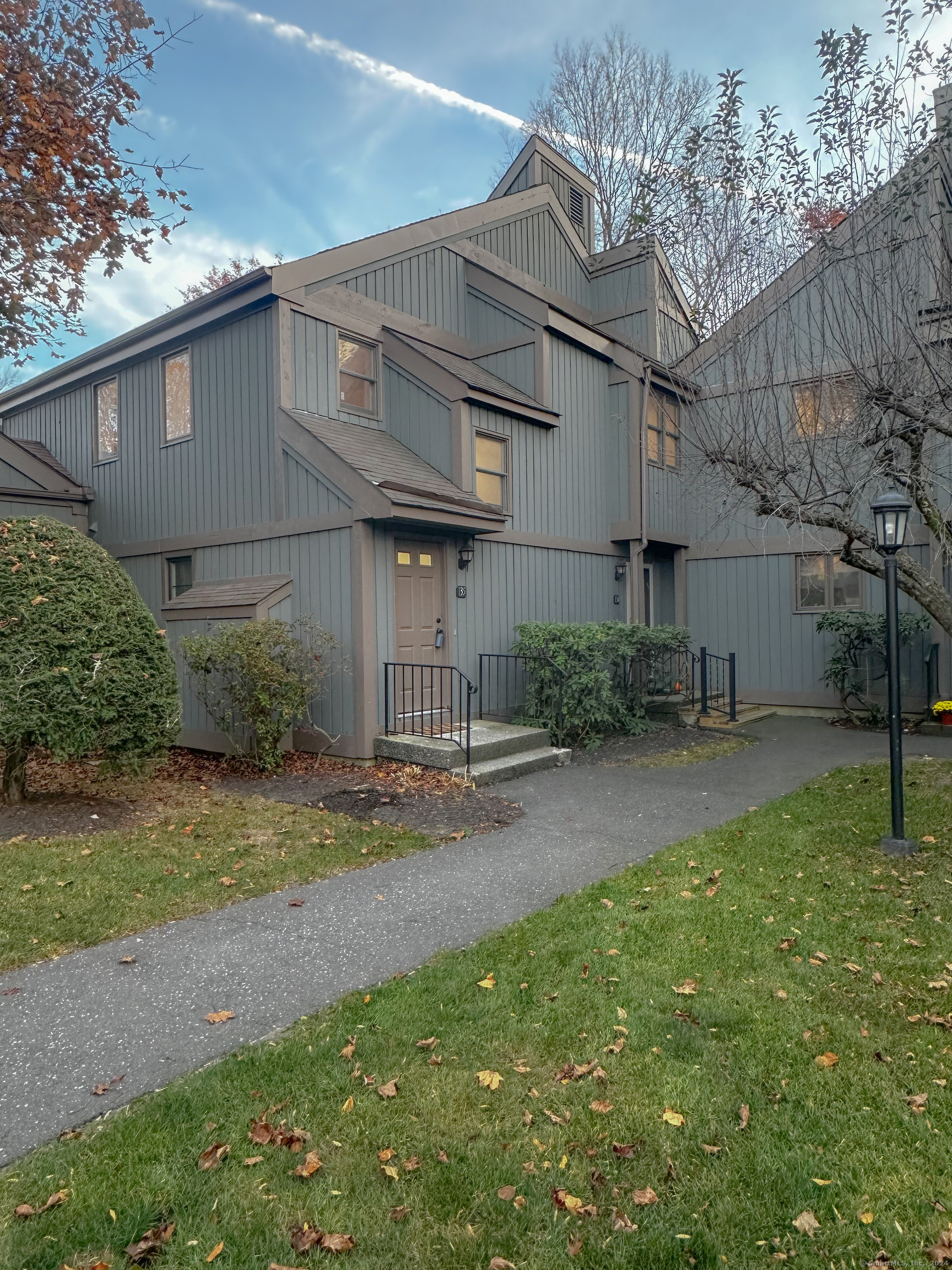 135 Heatherwood, Brookfield, Connecticut 06804