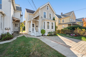 24 Rowan Street