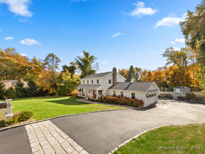 6 Hilly Field Lane