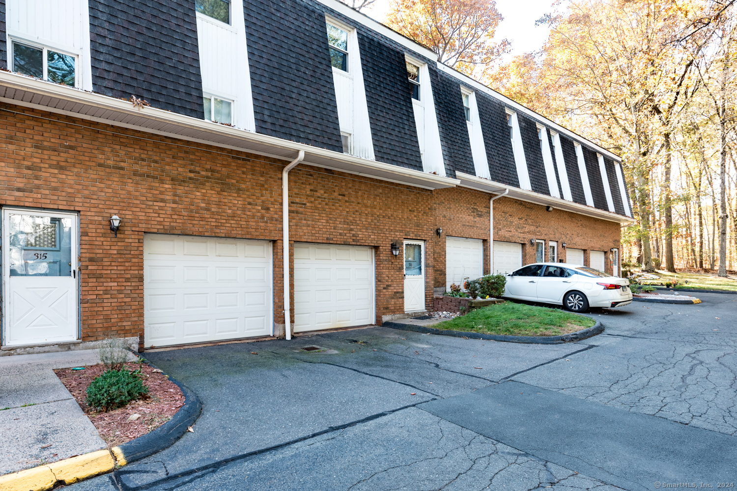 316 Dunfey Lane Windsor CT