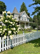 20 Hoyt Street