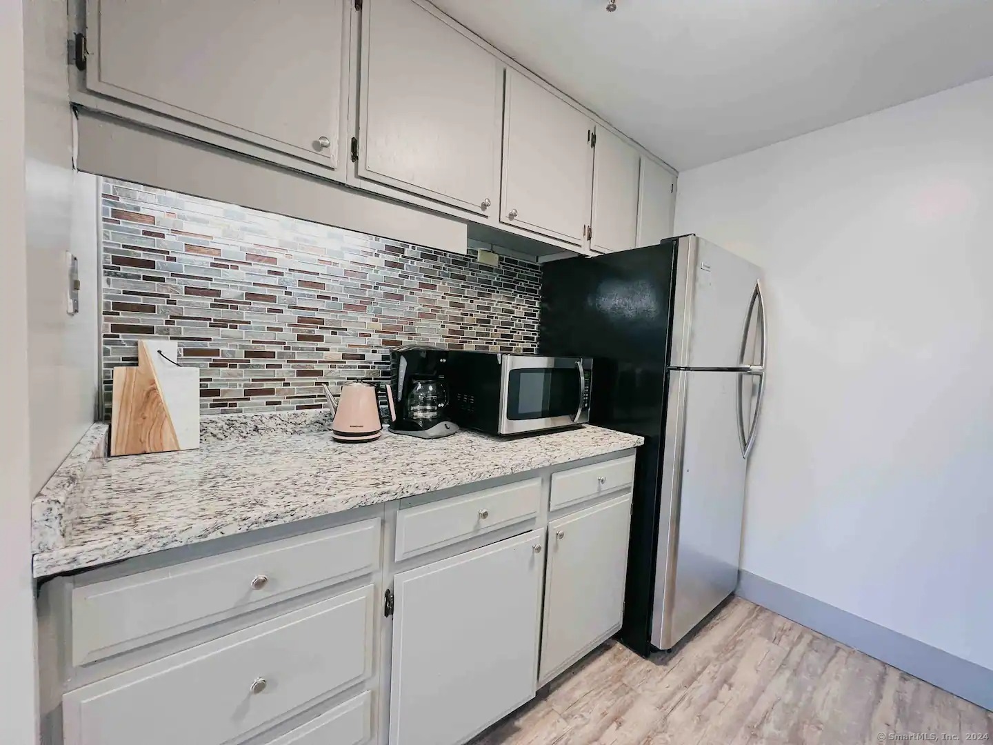 Photo 4 of 100 Wells Street, Hartford, CT