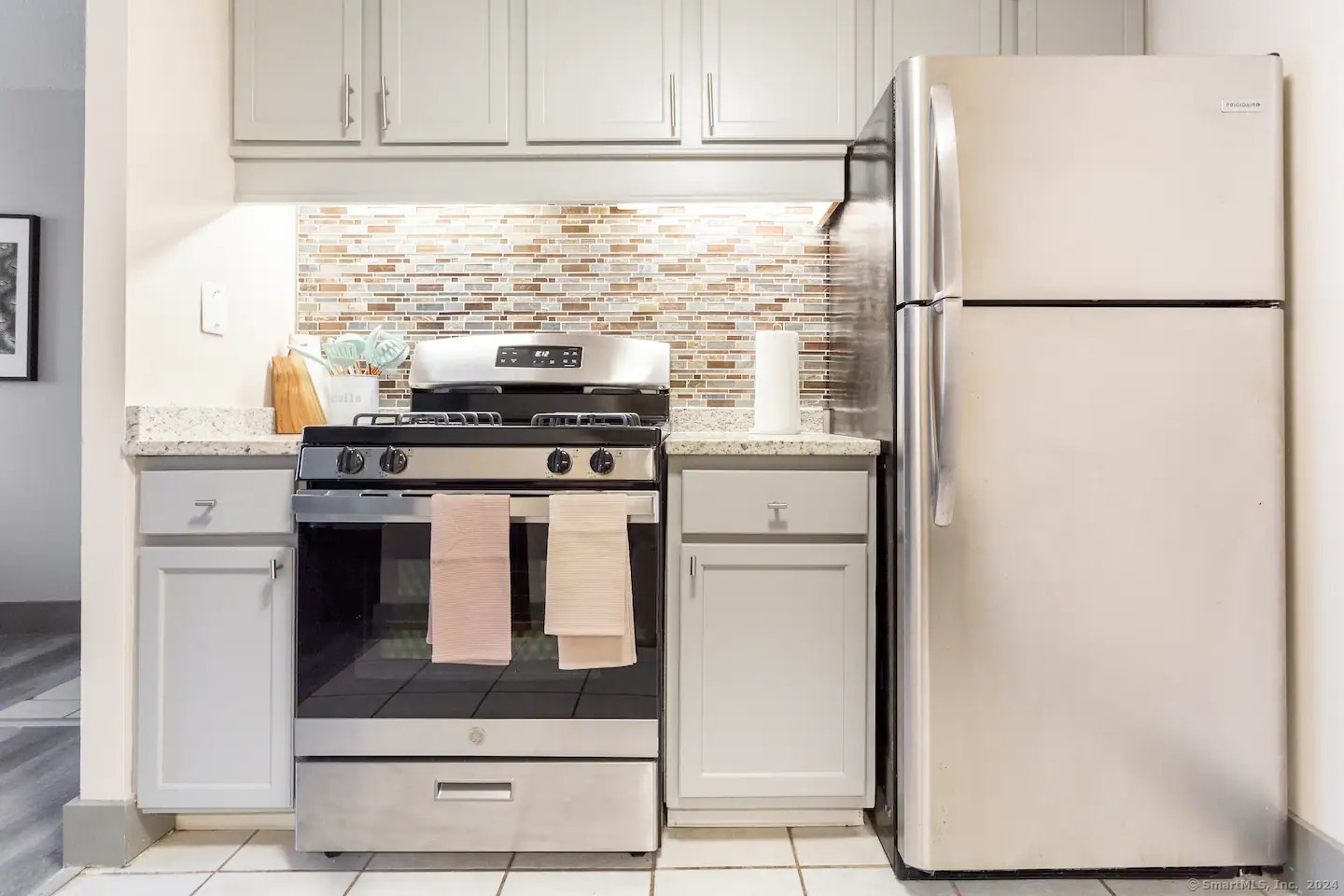 Photo 5 of 100 Wells Street, Hartford, CT