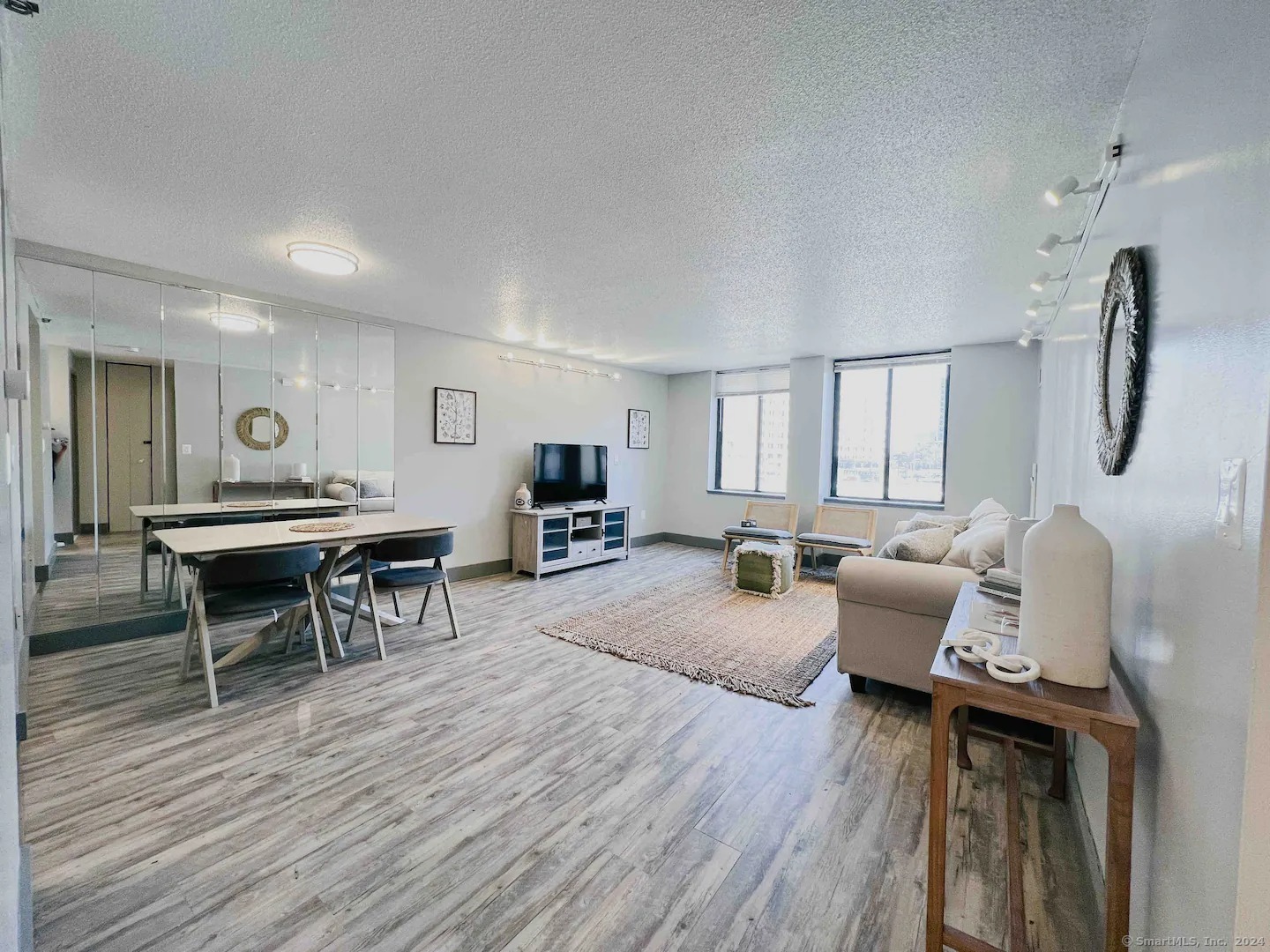 Photo 2 of 100 Wells Street, Hartford, CT