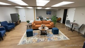 Homes for sale in Cromwell, CT | 327 Main St #B, Cromwell, CT 06416 | MLS# 24059322