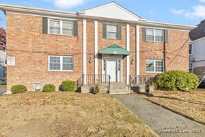 40 Hoyt Street, Unit APT B2