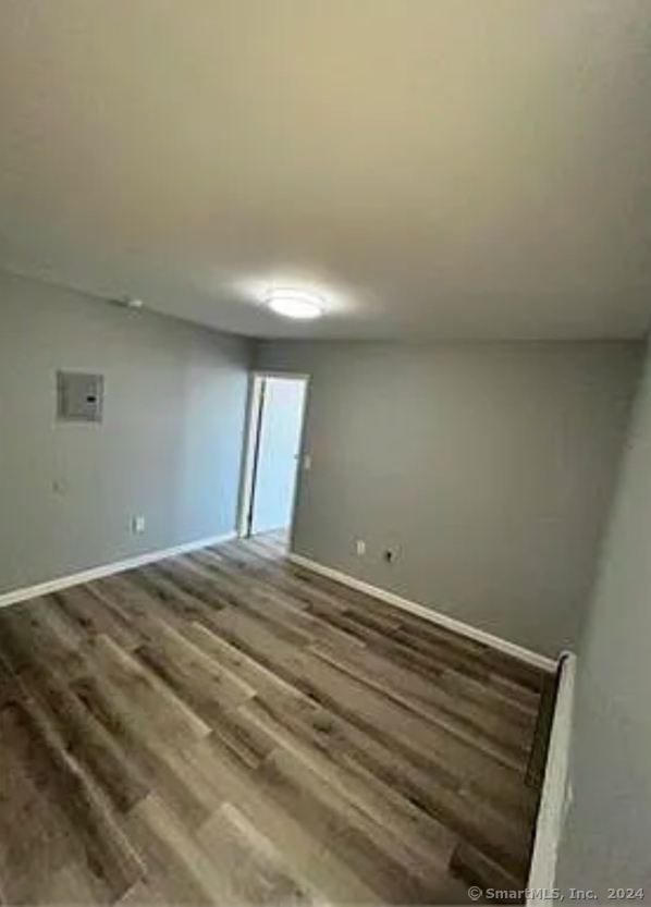 Bright, remodeled 3 bedroom apartment