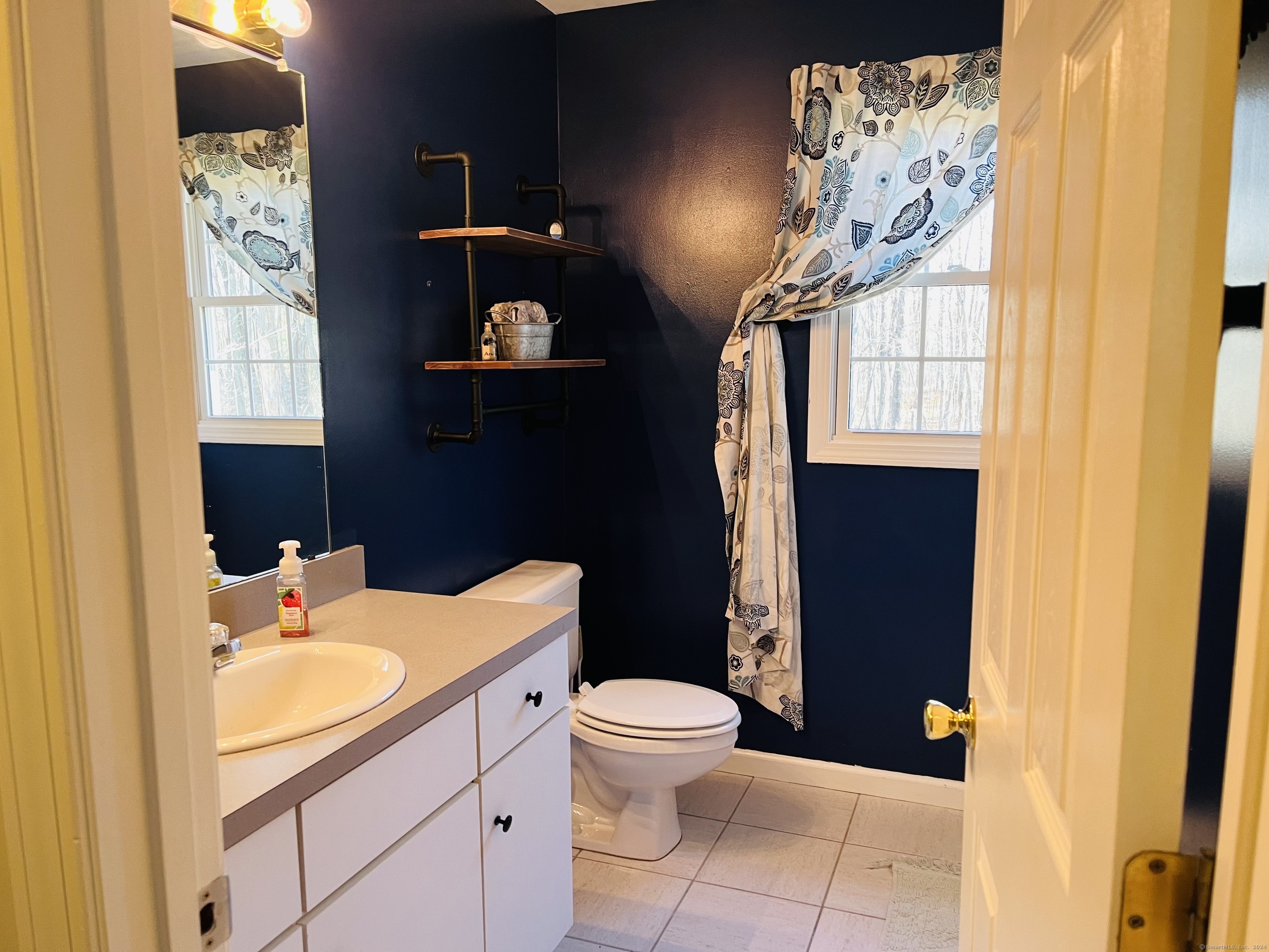 37 Oakcrest, Oxford, Connecticut 06478