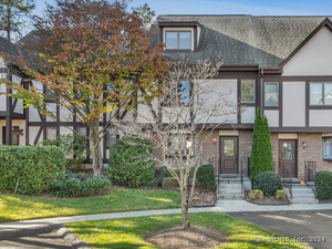 668 Glenbrook Road, Unit 22