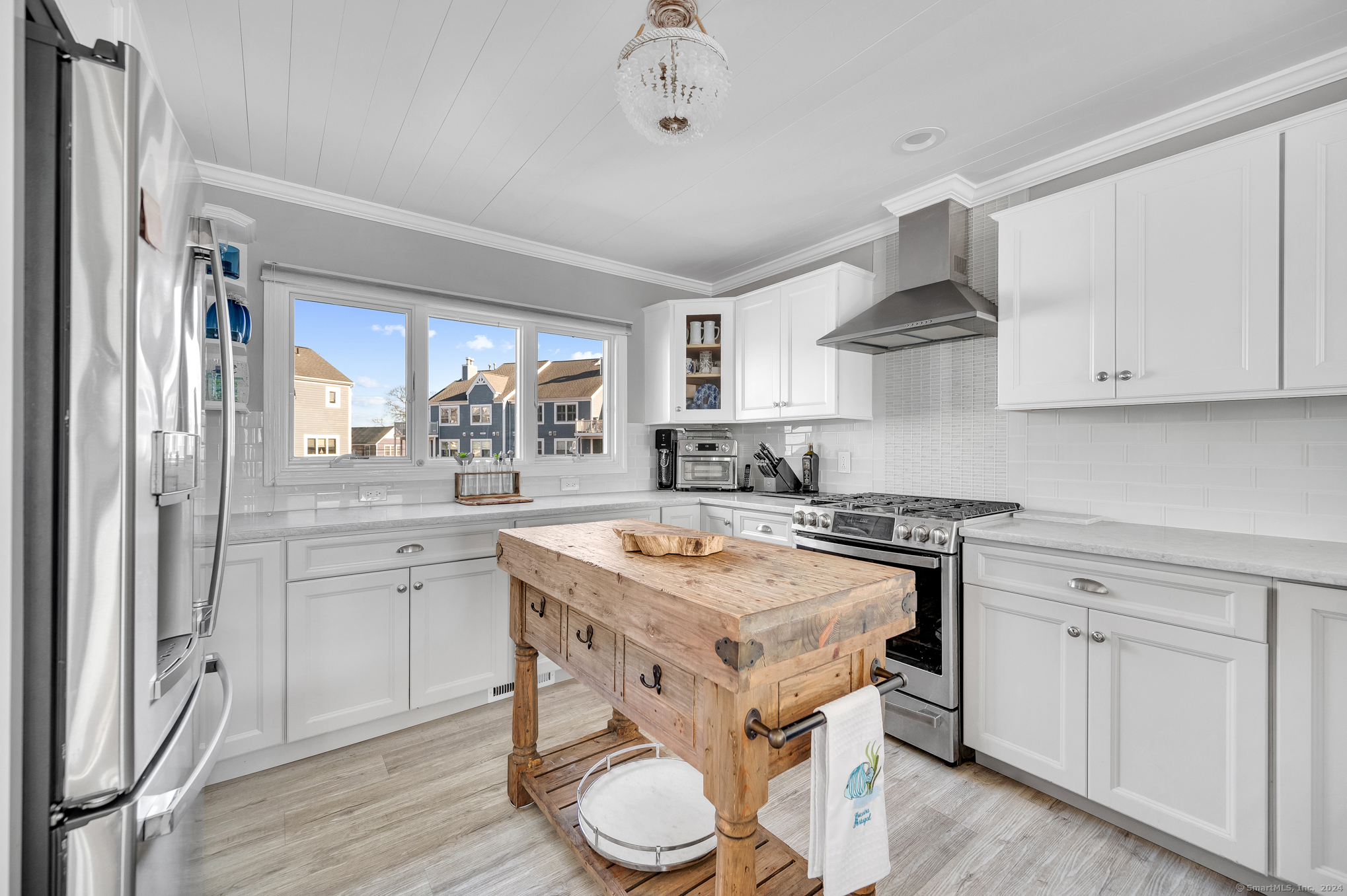 80 Cosey Beach, East Haven, Connecticut 06512