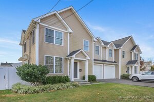 69 Palmer Avenue, Unit A