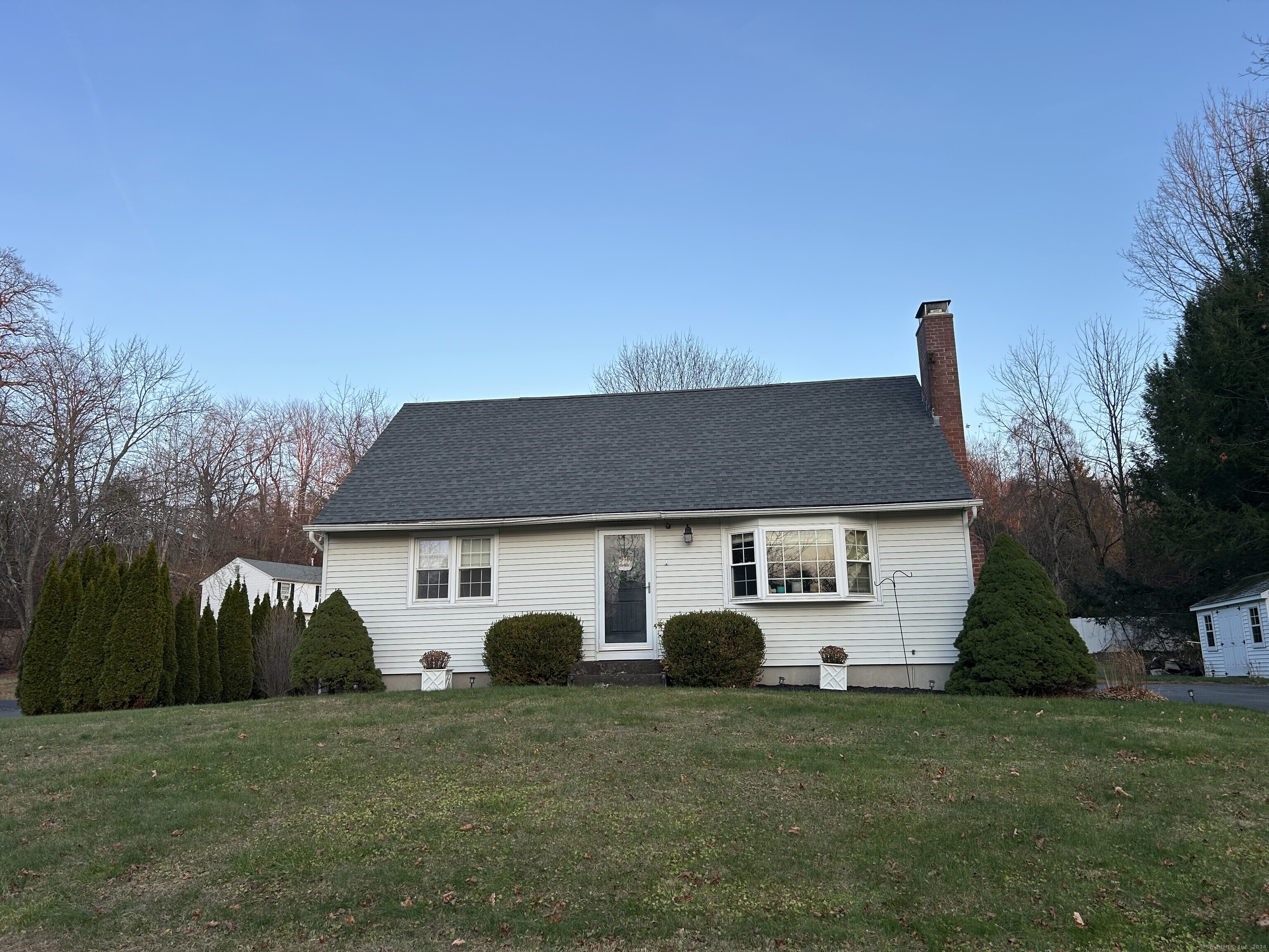 1 Van Buren Road Enfield CT