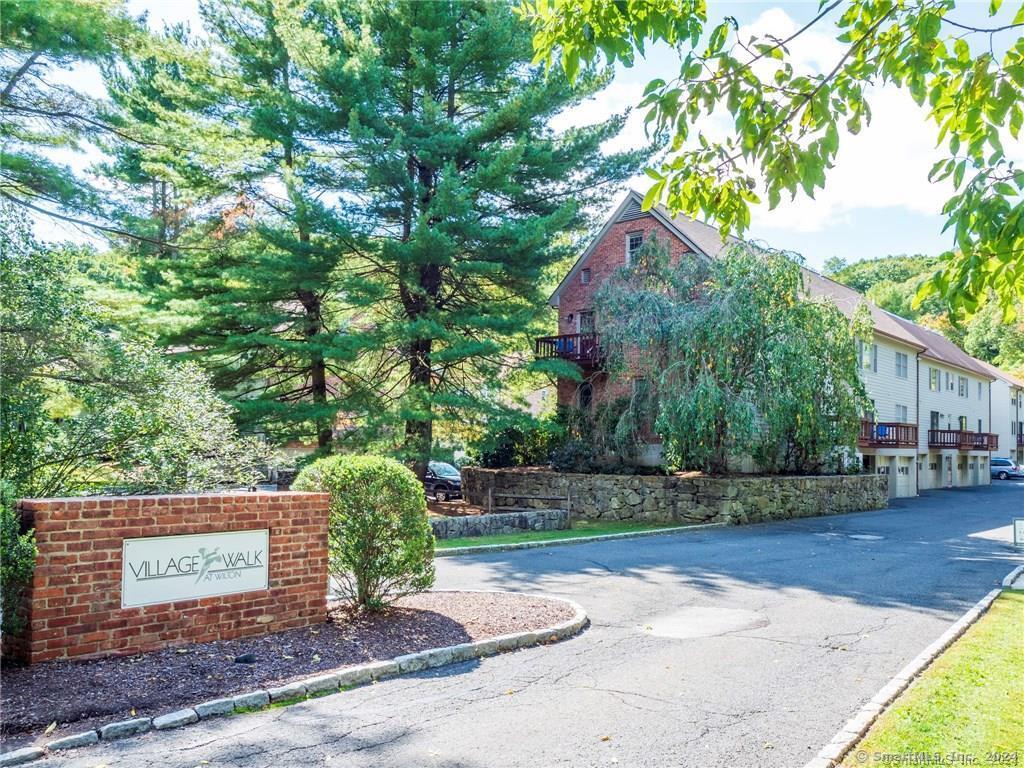72 Village Walk, Wilton, Connecticut photo 1