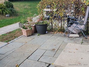 Homes for sale in Stamford, CT | 421 Sylvan Knoll Rd, Stamford, CT 06902 | MLS# 24063009