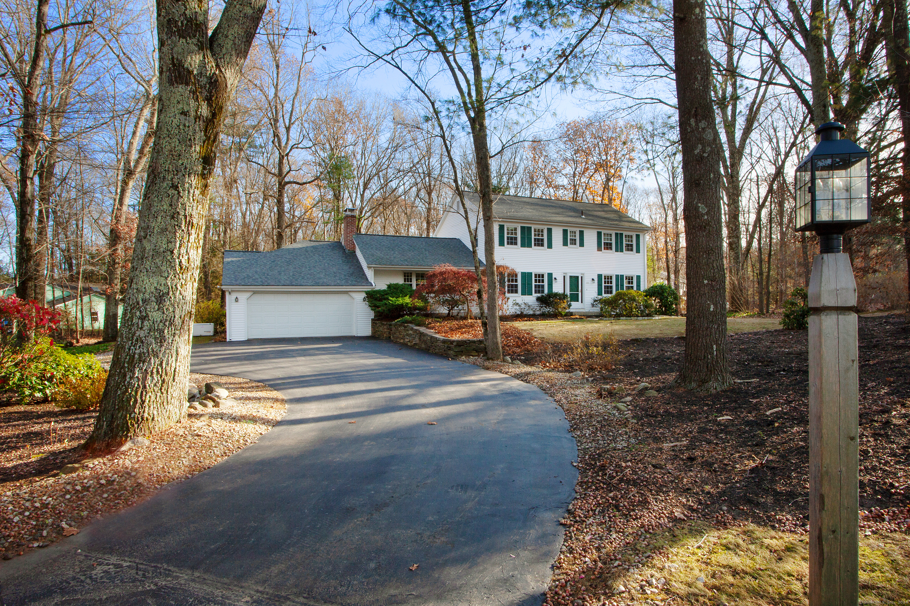 108 Mountain Road Simsbury CT