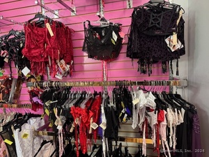 Homes for sale in Middletown, CT | 394 Main St, Middletown, CT 06457 | MLS# 24064134