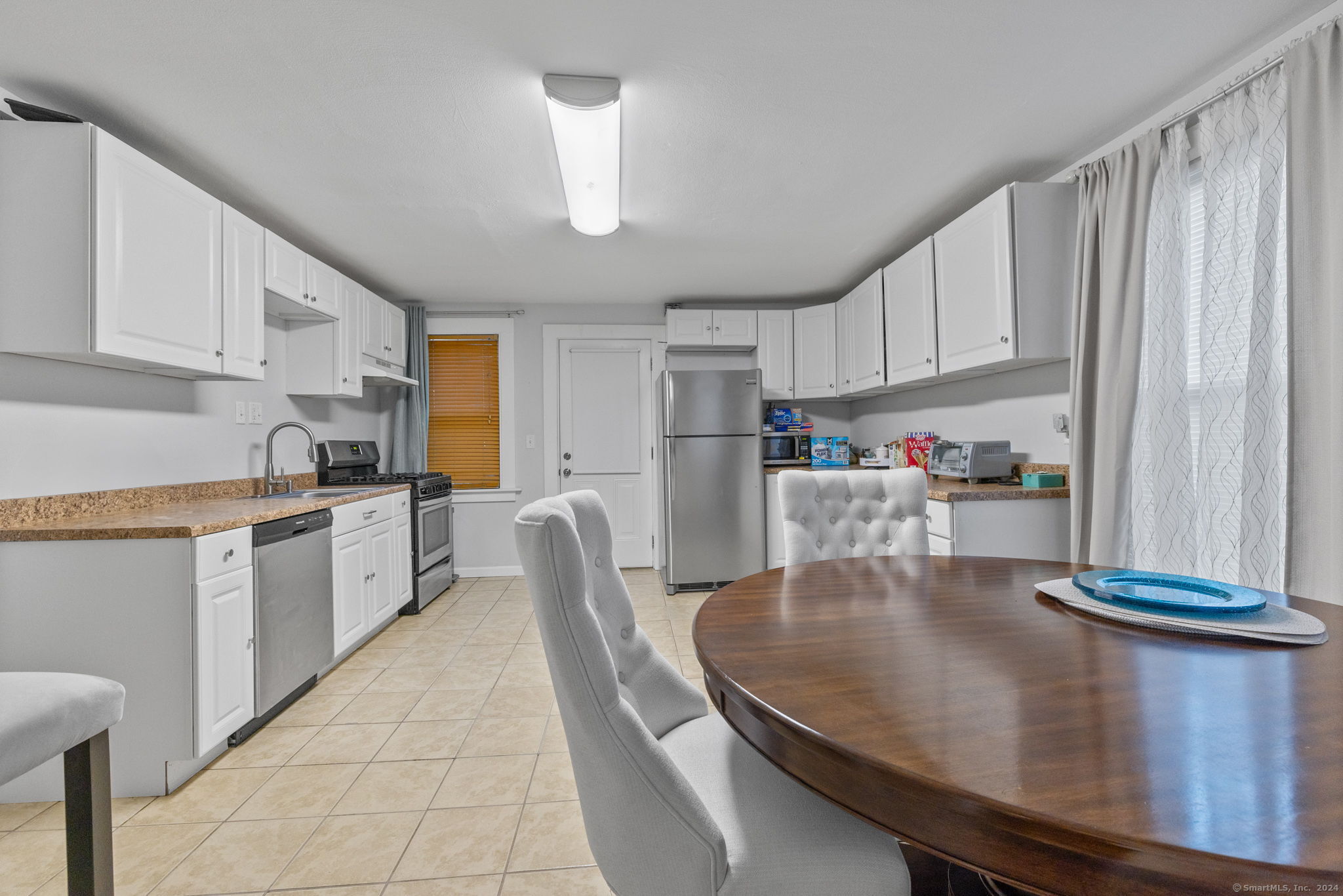 Photo of 800 Foxon Road #2, East Haven, CT 06513