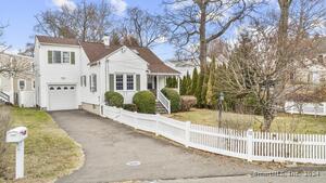 12 Knoll Street