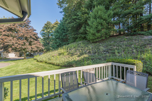 Homes for sale in Avon, CT | 2 Bramble Bush #2, Avon, CT 06001 | MLS# 24065762