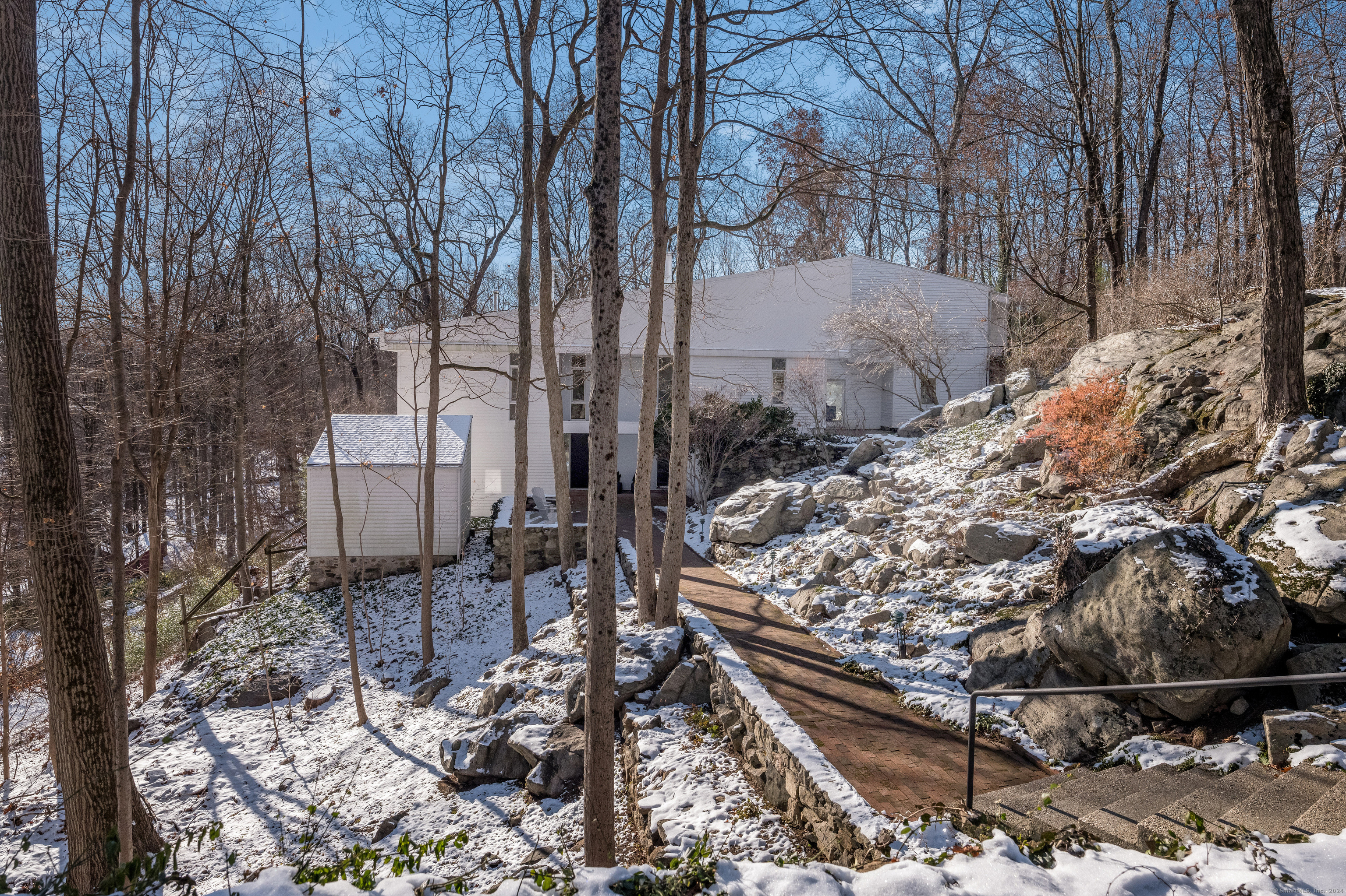 98 Hunting Ridge, Greenwich, Connecticut 06831