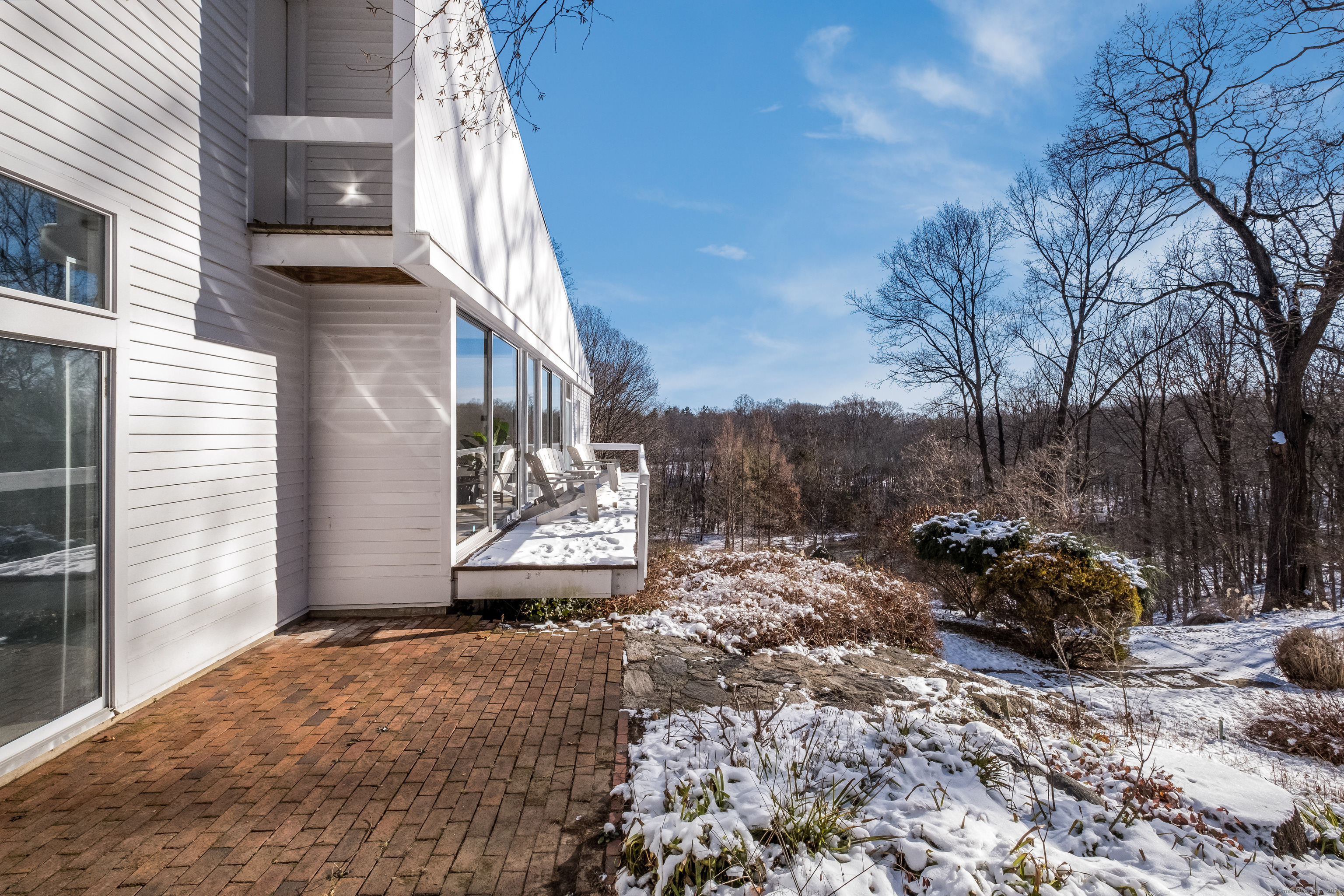 98 Hunting Ridge, Greenwich, Connecticut 06831