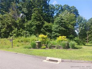 Homes for sale in Wolcott, CT | 2 Old Farms Rd, Wolcott, CT 06716 | MLS# 24065995