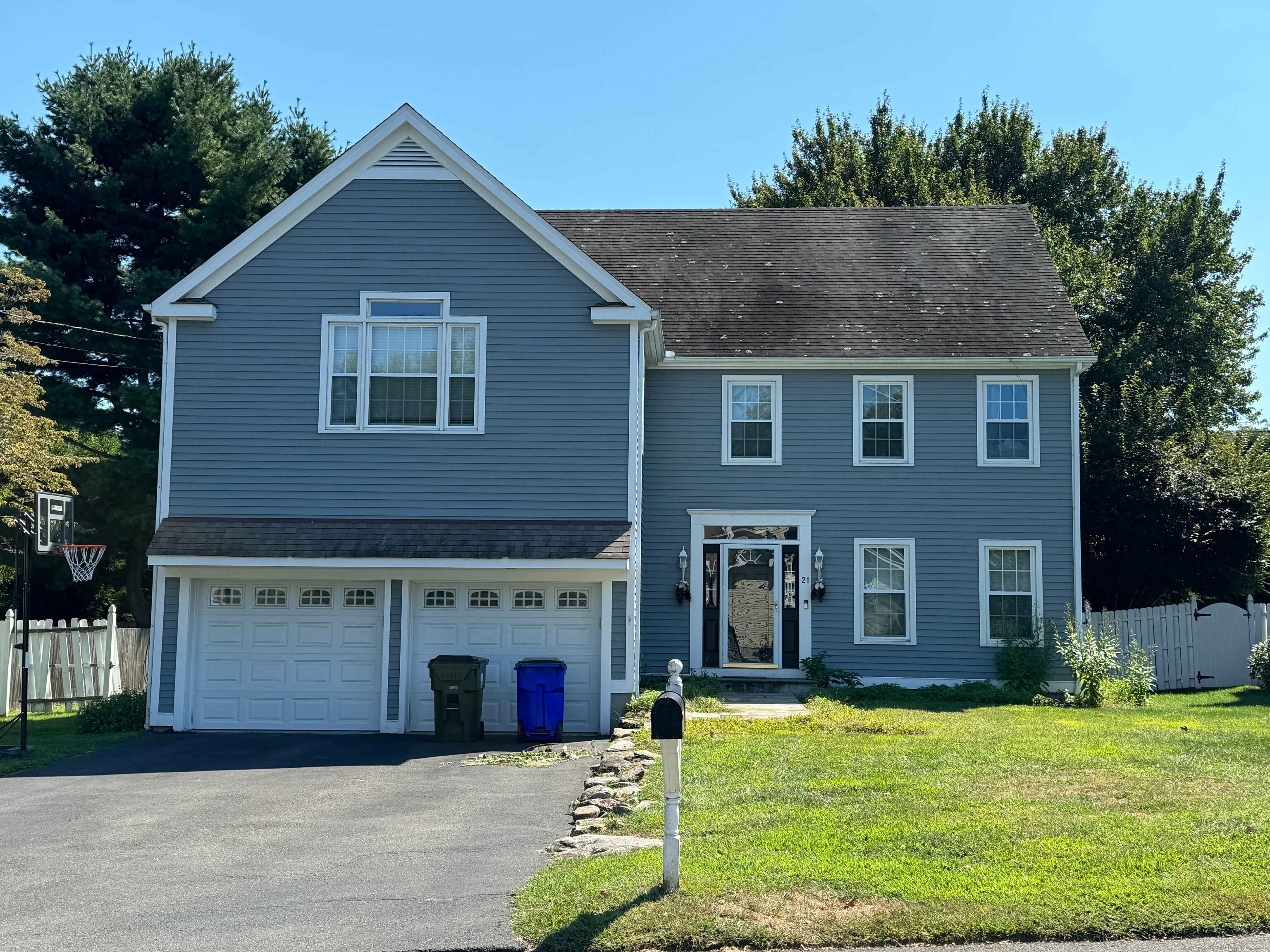 21 Orchard Hill Drive — exterior photo